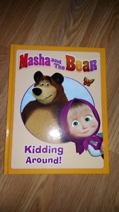 *BRAND NEW* Masha & the Bear Kidding Around Book