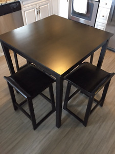 Bar Height Table and 4 Stools