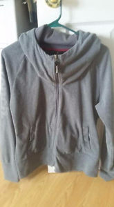 Bench hooded sweater mint condition