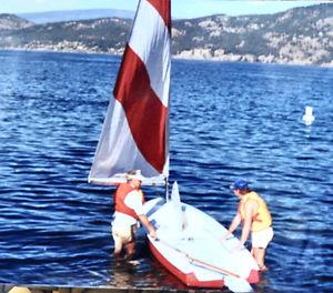 Bonito Racing Sailboat with Trailer