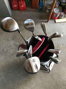 Golf bag + some old clubs