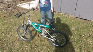 Great little bike for 3-7 year olds! Only $40!!