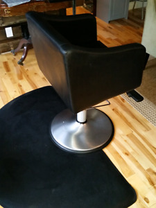 Hair cutting Chair