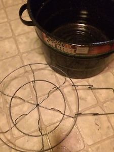 Large canning pot and rack