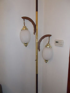 MCM Pole Lamp With Ceramic Shades