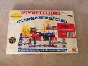 Snap Curcuits Electronic Game