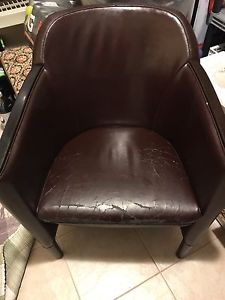 Van Leeuwan brown leather chair