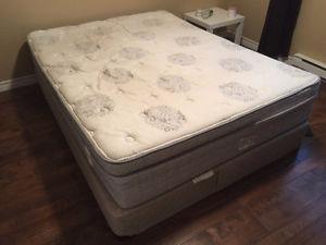 queen size mattresses and box for sale