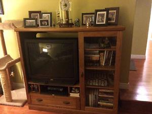 $150 solid wood entertainment unit w 32" TV $150