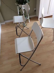 2 white bar stools - will go to best offer!!