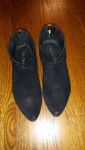 Aldo black suede shoes size 7.5