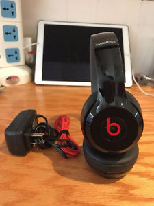 Beats by Dr. Dre Solo2 Wireless Headphones
