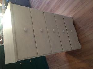 Cute white five-drawer dresser