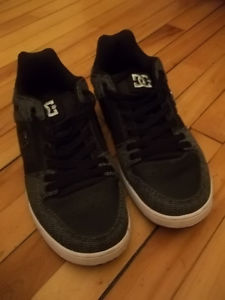 DC Sneakers