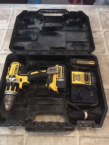 Dewalt 20v brushless hammer drill kit