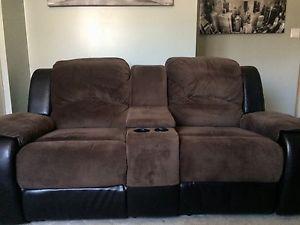 Double reclining couch
