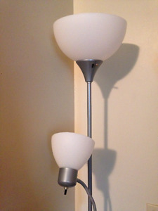 Floor Lamp $10