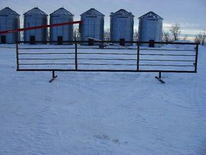 Free Standing Cattle Panels / wind breaks / equipment/