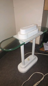 Good Working Desk Lamp (Needs Bulb)