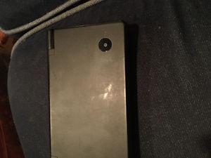 Good condition used Nintendo dsi w game
