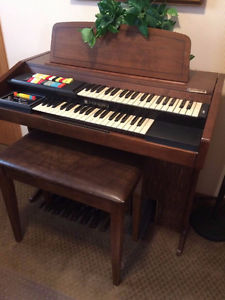 Hammond Organ and bench