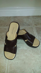 Ladies Size 8M Wedge Leather Sandals