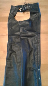 Ladies leather chaps and leather gloves