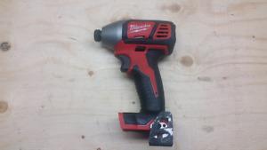 MILWAUKEE M18 IMPACT DRIVER