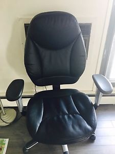 Multi function office chair...gentely used...