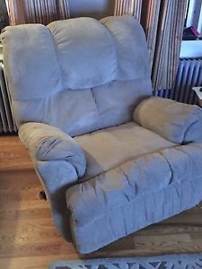 Recliner - In good condition