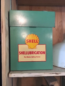 SHELL OIL DISPLAY
