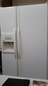 Side by side fridge/freezer