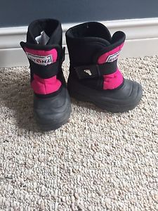 Stonz toddler winter boots size 5