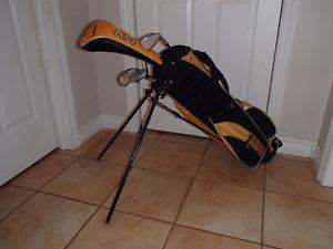 Tour Mission Junior Golf Bag and Clubs (RH)