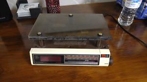 Vintage GE spacemaker radio/clock for sale