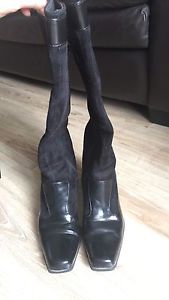 Wanted: Etienne Aigner boots 9M