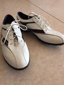Women's Size 7 Leather Callaway Golf Shoes