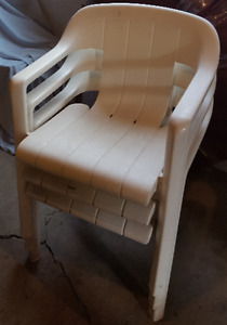 plastic white outdoor lawn chairs