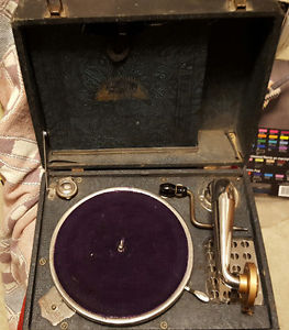 s Portable Phonograph