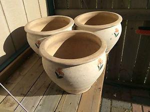 3 gardening pots