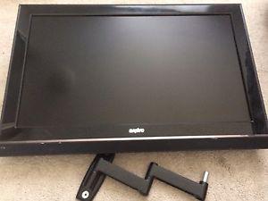 32" Sanyo TV with Arm Wall Mount