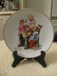 ADORABLE 6.5" "NORMAN ROCKWELL" DECORATIVE COLLECTOR'S PLATE