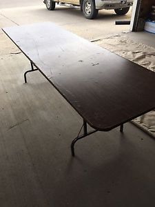 Banquet or garage sale table