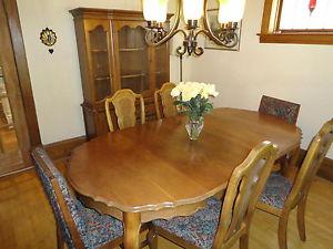 Beautiful Solid Wood Dining Room Suite