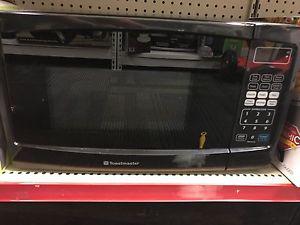 Brand New Toastmaster Microwave