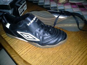 Brand new Soccer indoor shoes size 12