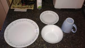 Corelle dish set