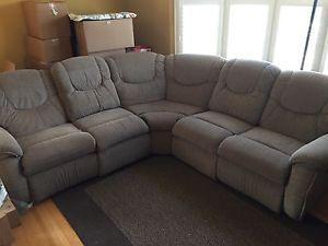 FREE RECLINING COUCH