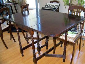 GATELEG DINING TABLE WITH FOUR UPHOLSTERED CHAIRS