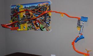 Hot wheels race track